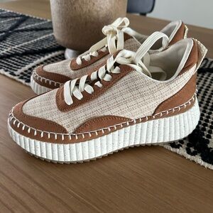 Universal Thread Cream and Tan Platform Lace-Up Sneakers